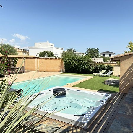 2 Hebergements - 10 Couchages - Parking, Piscine, Jacuzzi - Convivialite Roquebrune-sur-Argens Eksteriør bilde