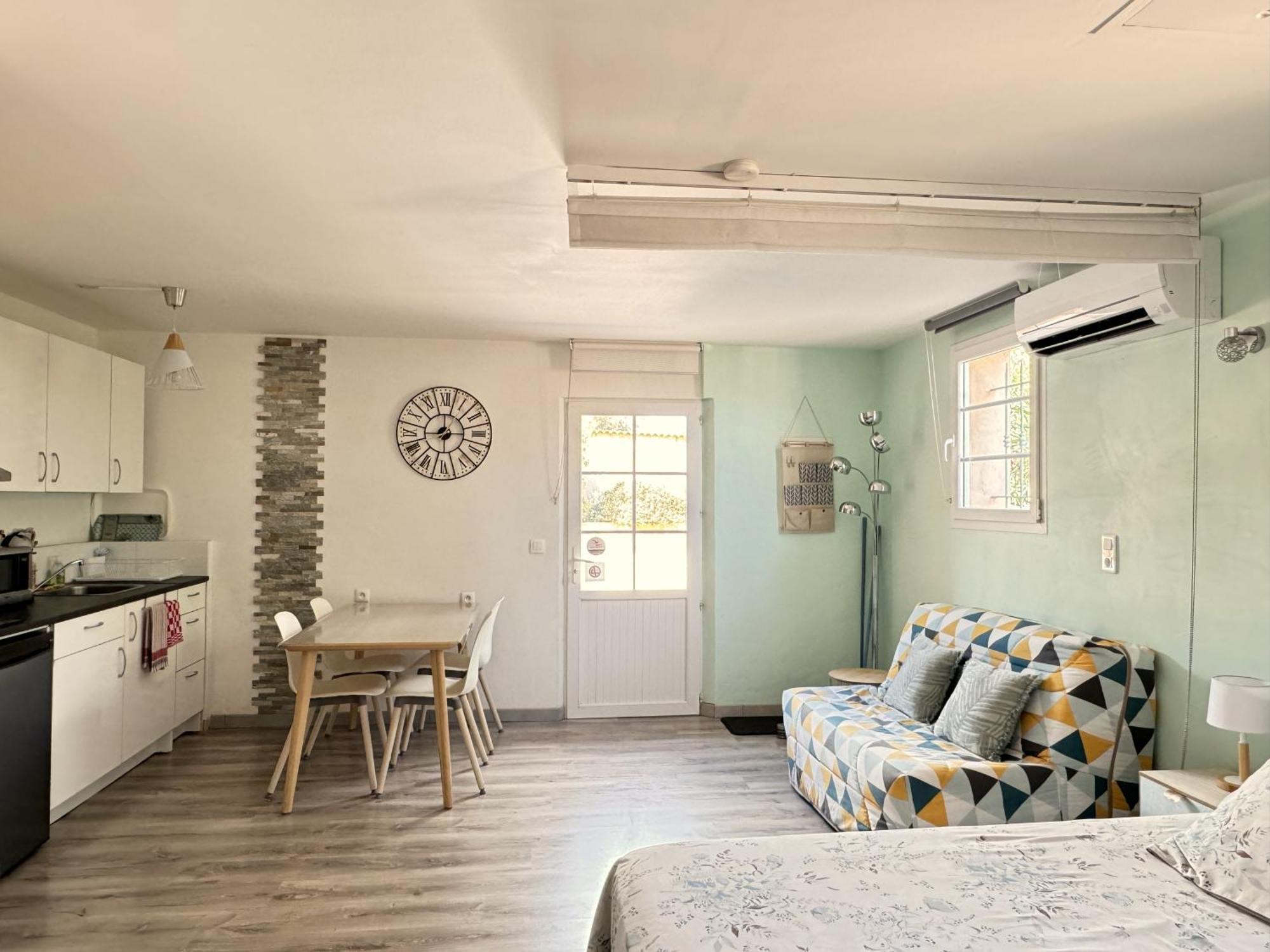 2 Hebergements - 10 Couchages - Parking, Piscine, Jacuzzi - Convivialite Roquebrune-sur-Argens Eksteriør bilde